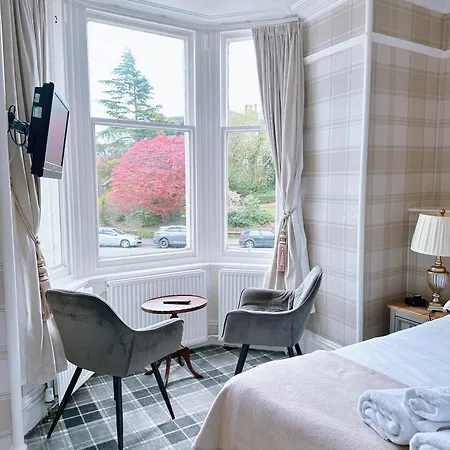 Villa Rayrigg At